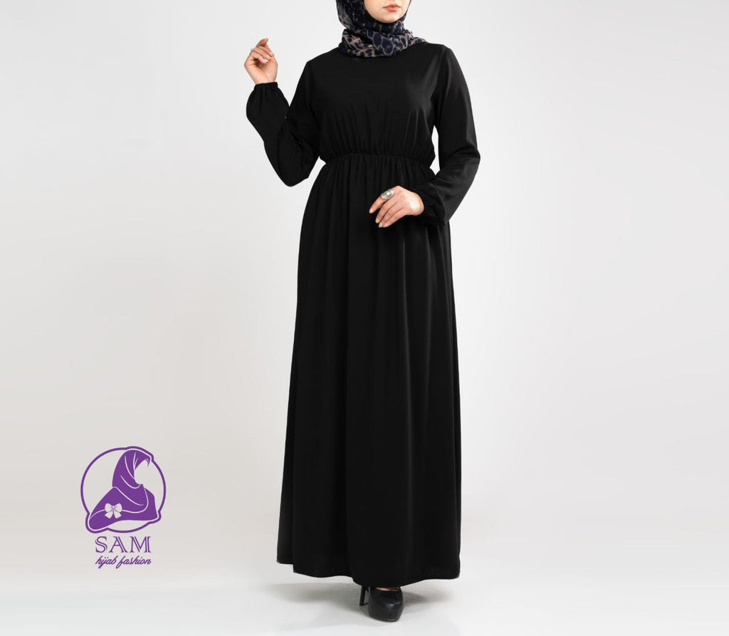 Basic dress with medium steak sleeve