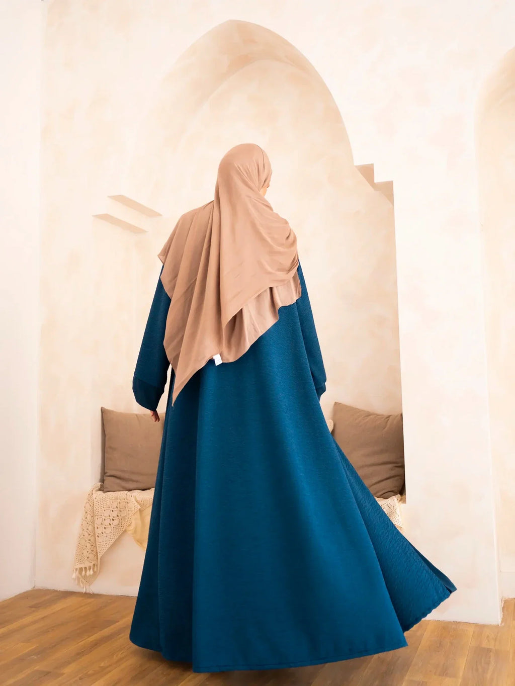 Ruwana Abaya