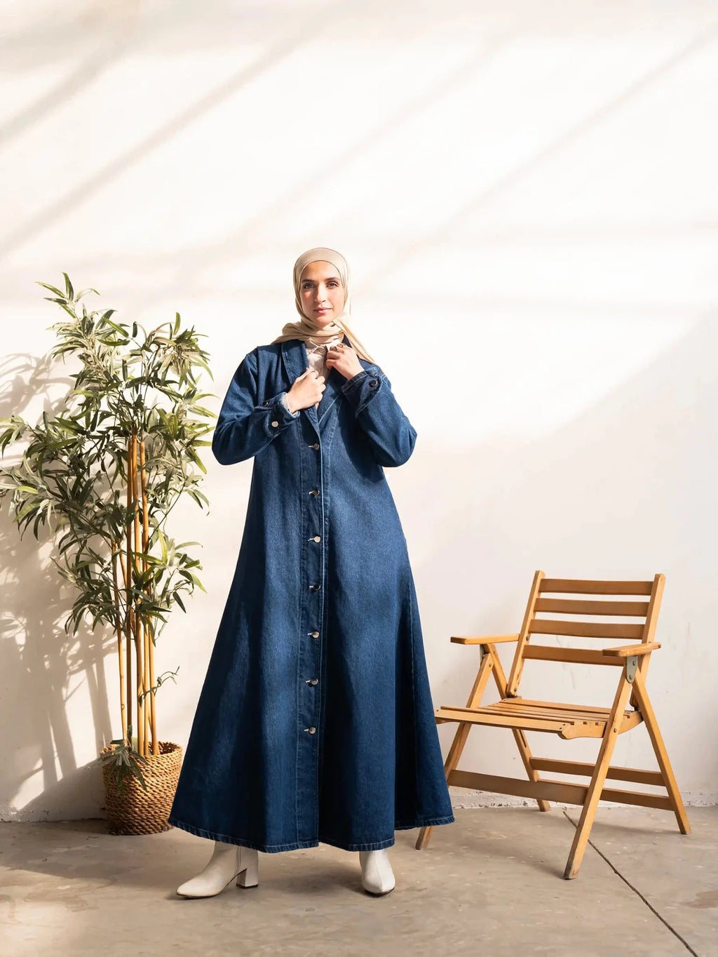 Valera Dress – The Essence of Bold Modesty