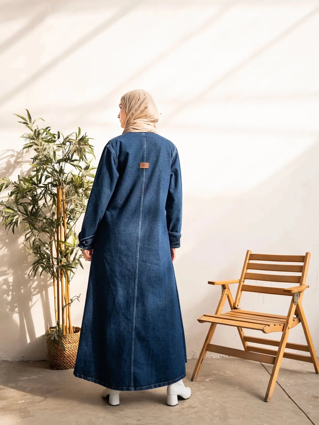 Valera Dress – The Essence of Bold Modesty